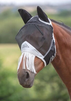 Shires FlyGuard Pro Fine Mesh Fliegenmaske mit Ohren und Fliegenfransen