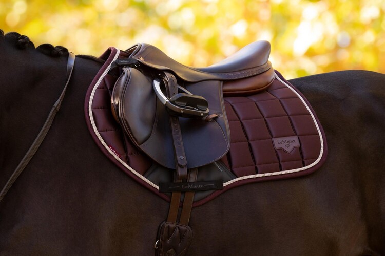 LeMieux Loire Classic Close Contact Zadeldek